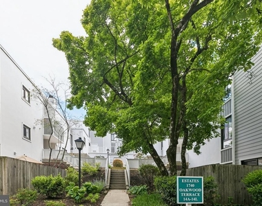 1740 Oakwood Terrace - Photo Thumbnail 29