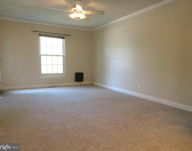 126 Berwick Place - Photo Thumbnail 8