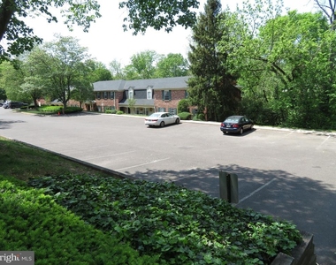 126 Berwick Place - Photo Thumbnail 19