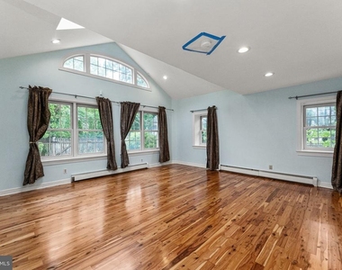 471 Athens Avenue - Photo Thumbnail 2