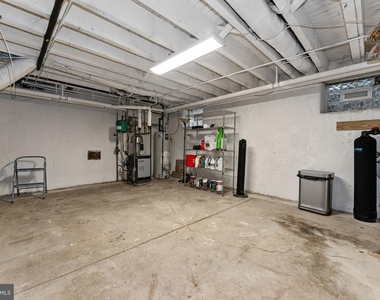 471 Athens Avenue - Photo Thumbnail 15