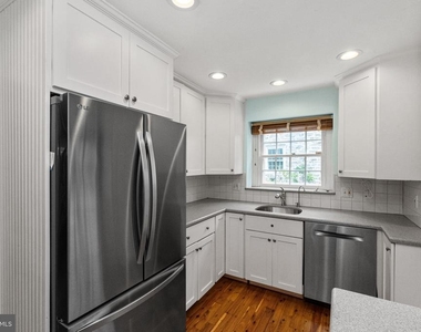 471 Athens Avenue - Photo Thumbnail 7