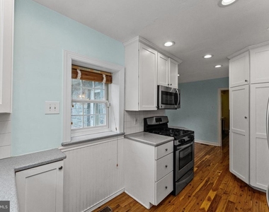 471 Athens Avenue - Photo Thumbnail 8