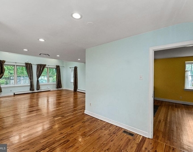 471 Athens Avenue - Photo Thumbnail 5
