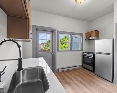 531 Walton Street - Photo Thumbnail 7