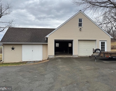 1009 Dry Wells Road - Photo Thumbnail 15