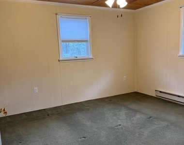 1009 Dry Wells Road - Photo Thumbnail 12