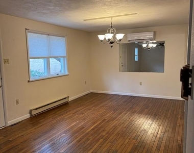 1009 Dry Wells Road - Photo Thumbnail 9