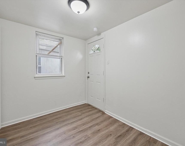 1016 Potter Street - Photo Thumbnail 9