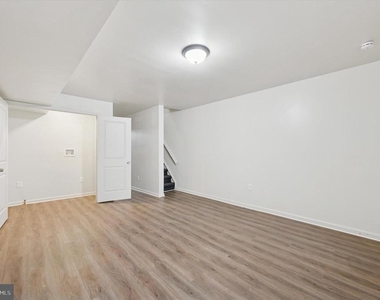 1016 Potter Street - Photo Thumbnail 2