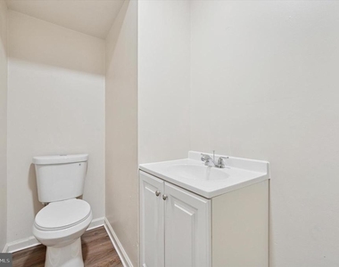 1016 Potter Street - Photo Thumbnail 5