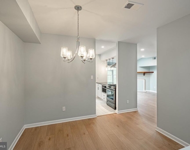 9 Oak Leaf Lane - Photo Thumbnail 5