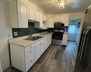 322 Charles Street - Photo Thumbnail 3