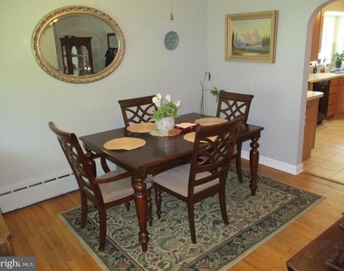 52 Paisley Road - Photo Thumbnail 6
