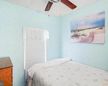 1022 South Green Street - Photo Thumbnail 28