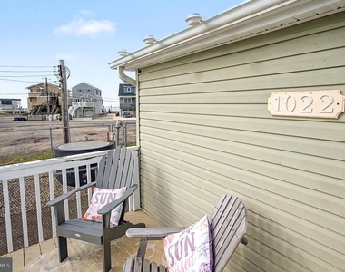 1022 South Green Street - Photo Thumbnail 9