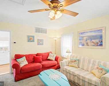 1022 South Green Street - Photo Thumbnail 24