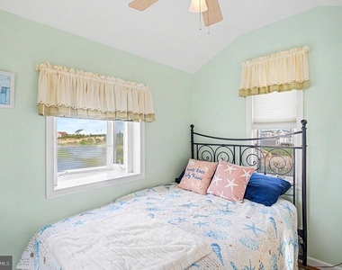 1022 South Green Street - Photo Thumbnail 14