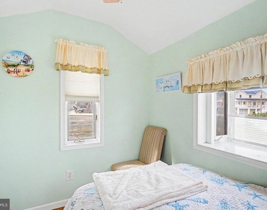 1022 South Green Street - Photo Thumbnail 15