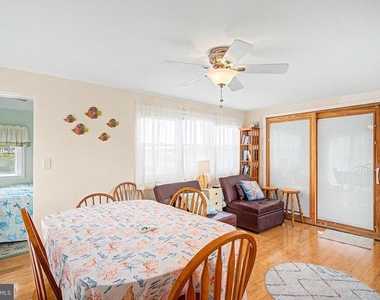 1022 South Green Street - Photo Thumbnail 10