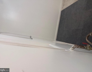 121 Acorn Drive - Photo Thumbnail 15