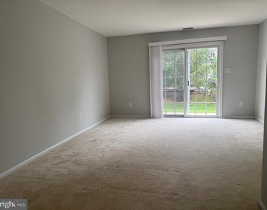 121 Acorn Drive - Photo Thumbnail 17