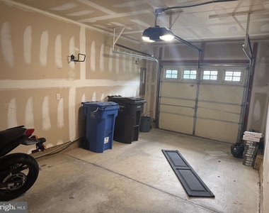 121 Acorn Drive - Photo Thumbnail 13