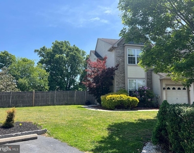 95 Roosevelt Boulevard - Photo Thumbnail 31
