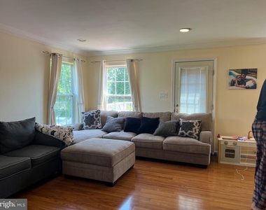 95 Roosevelt Boulevard - Photo Thumbnail 4