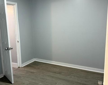 440 Henry Street - Photo Thumbnail 1