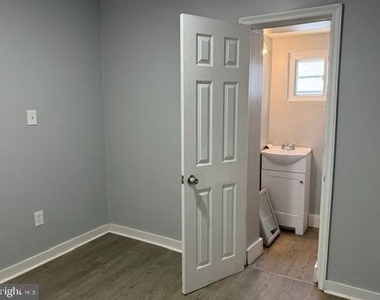 440 Henry Street - Photo Thumbnail 4