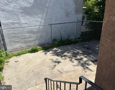 440 Henry Street - Photo Thumbnail 13