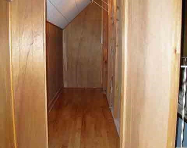 808 Pauline Boulevard - Photo Thumbnail 10