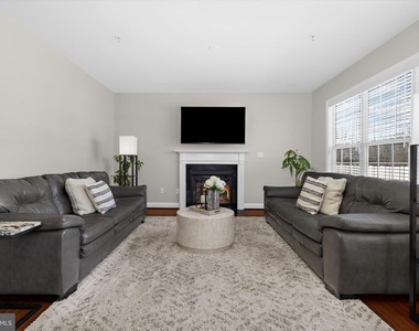 408 Stayton Street - Photo Thumbnail 10