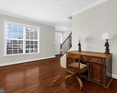 408 Stayton Street - Photo Thumbnail 5