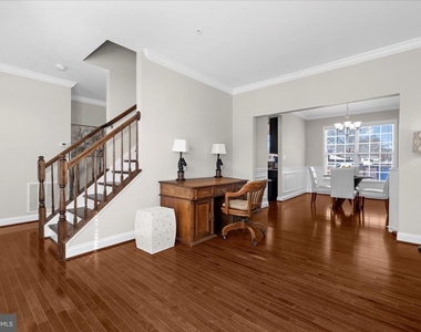 408 Stayton Street - Photo Thumbnail 4