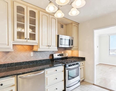 11801 Rockville Pike - Photo Thumbnail 6