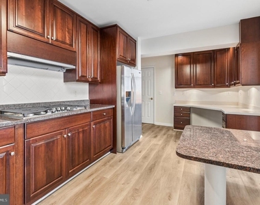5801 Nicholson Lane - Photo Thumbnail 38