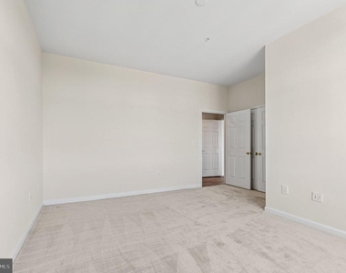 5801 Nicholson Lane - Photo Thumbnail 14