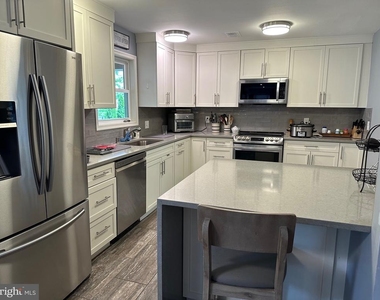 7315 University Avenue - Photo Thumbnail 9