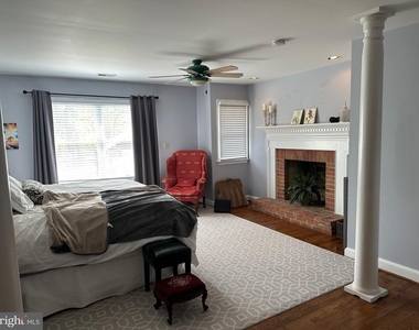 7315 University Avenue - Photo Thumbnail 19