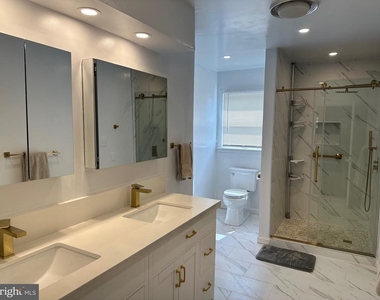 7315 University Avenue - Photo Thumbnail 23