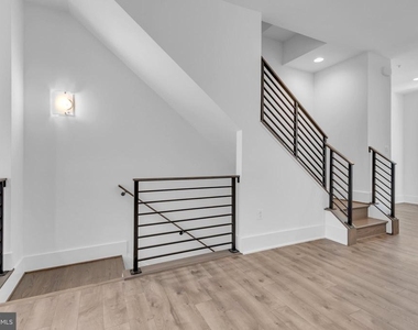 11366 Emerald Park Road - Photo Thumbnail 21
