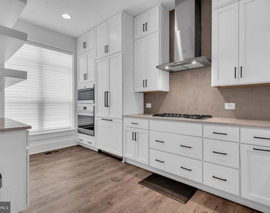 11366 Emerald Park Road - Photo Thumbnail 12