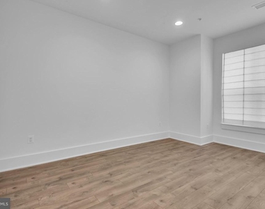 11366 Emerald Park Road - Photo Thumbnail 25
