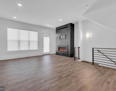 11366 Emerald Park Road - Photo Thumbnail 18