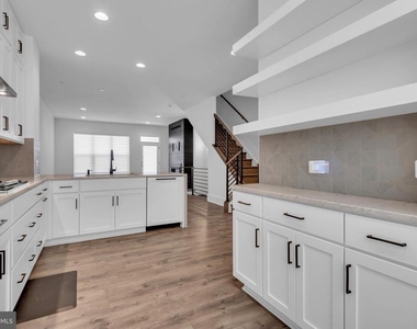 11366 Emerald Park Road - Photo Thumbnail 14
