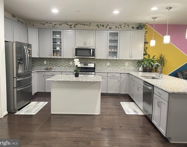 7759 Dagny Way - Photo Thumbnail 11