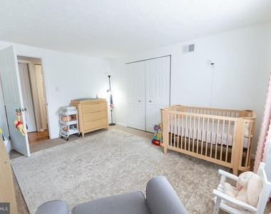 800 Stratford Way - Photo Thumbnail 3