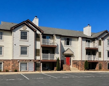 800 Stratford Way - Photo Thumbnail 7